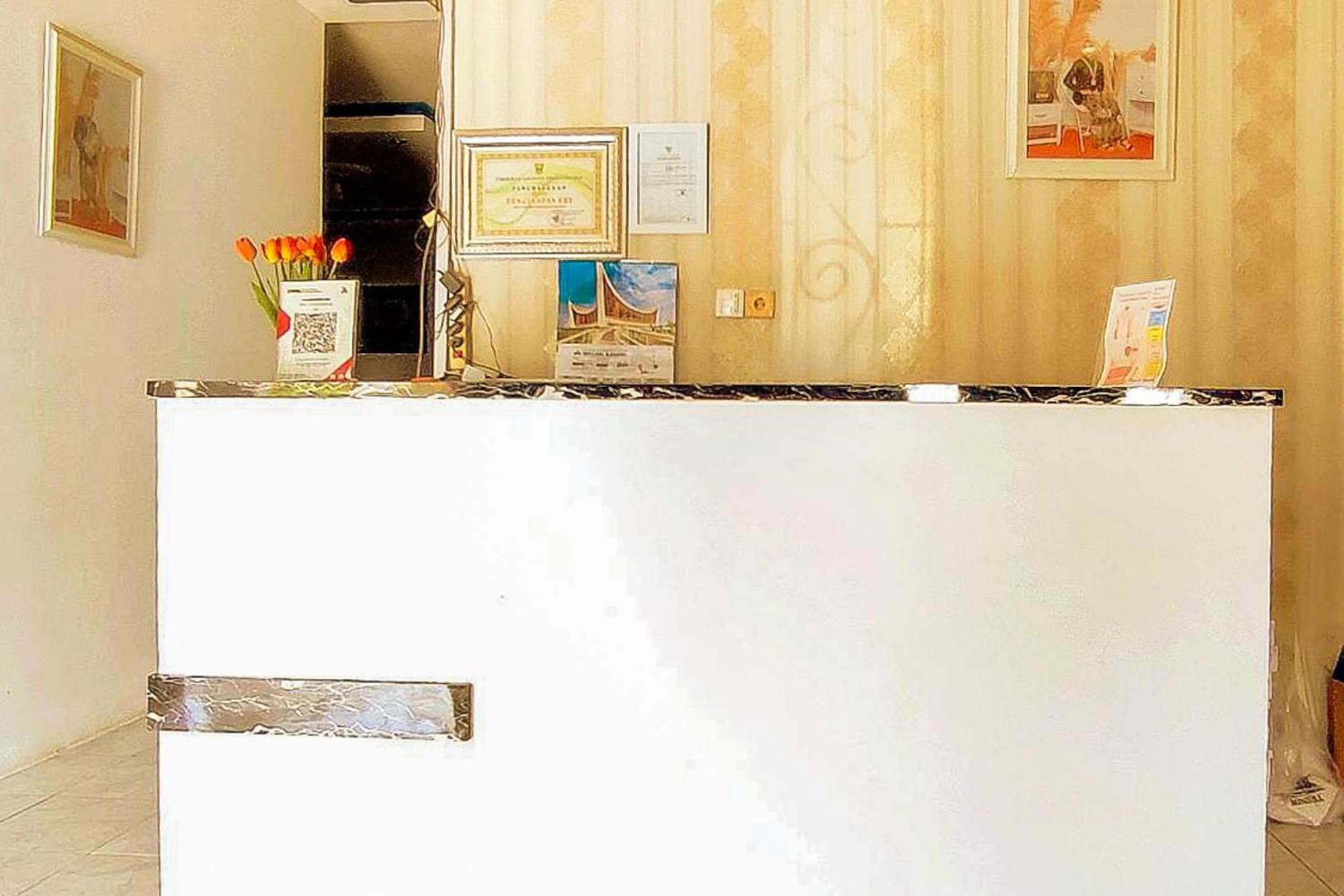 Reddoorz Syariah At Penginapan Eby Padang Ngoại thất bức ảnh
