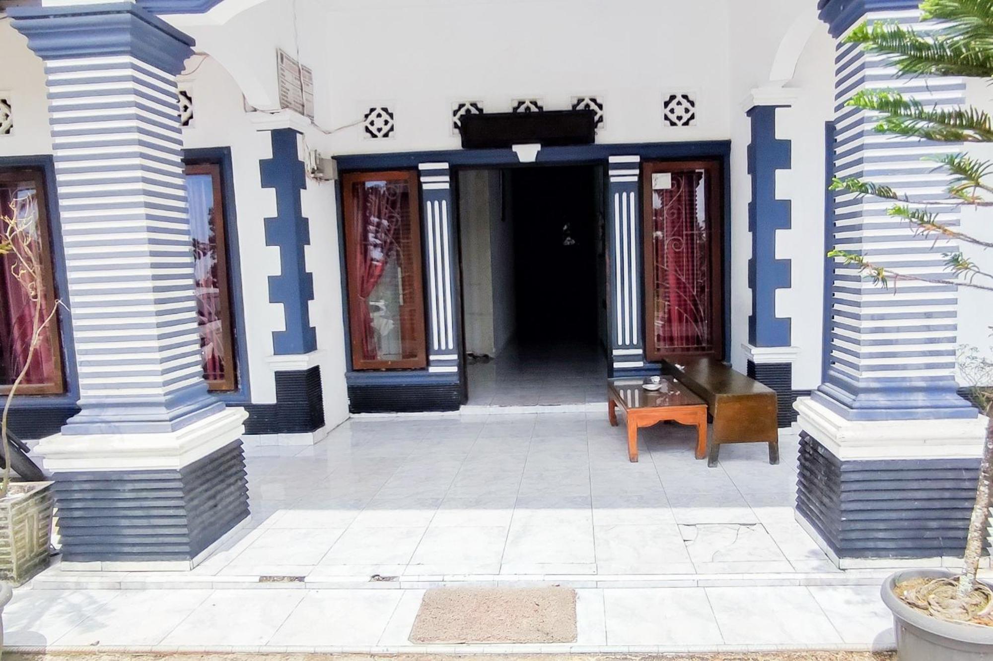 Reddoorz Syariah At Penginapan Eby Padang Ngoại thất bức ảnh