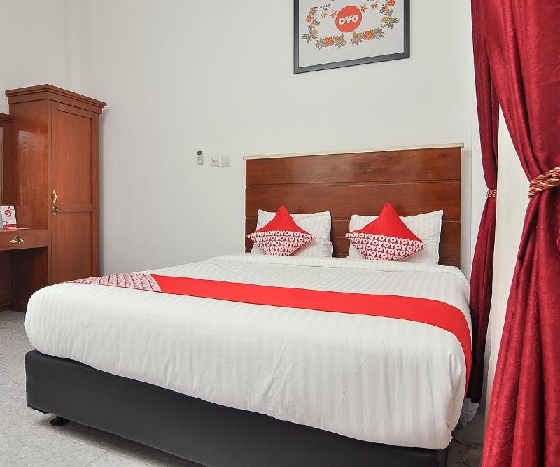 Reddoorz Syariah At Penginapan Eby Padang Ngoại thất bức ảnh