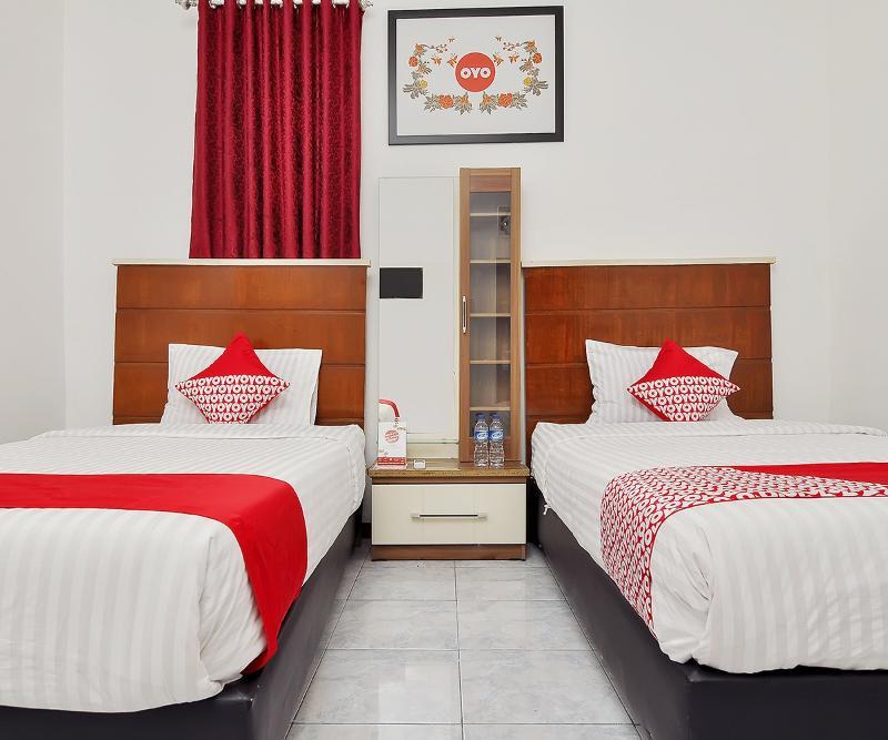 Reddoorz Syariah At Penginapan Eby Padang Ngoại thất bức ảnh